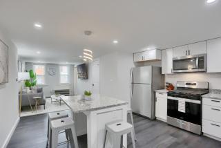 Stylish and Central 3BD Home Pittsburgh North Side - 6