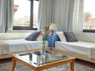 Dora's House comfortable apartment with a yard and view - Pyrgadikia - 6