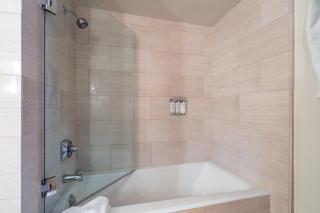 Ice House 203 by Exceptional Stays - 2