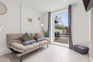 Stylish city gem on Mill road with fire pit, games and table tennis - Cambridge - 1