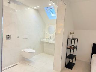 Luxrem-DE 5 Apartments - 9