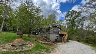 Acorn Acres Cabins Buck Run Cottage - 9
