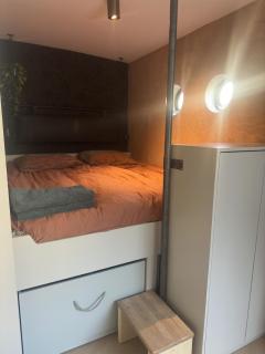 Cozy Cabin at houseboat - 4