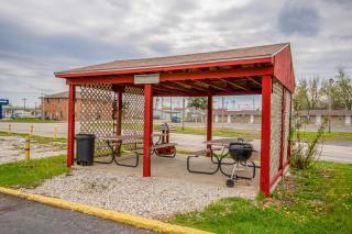 OYO Travelier Motel - Macon - 7