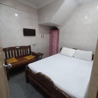 White Guest House - 9