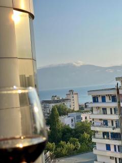 Noah 2 bedrooms apartment with free parking 50 m from city center - Vlora - 2