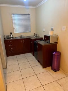 Sunshine Suites - Welkom - 5