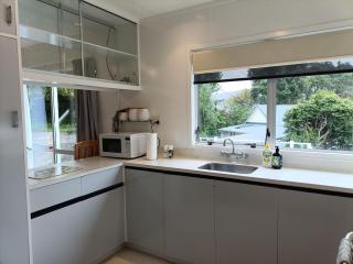 Hill View Studio Apartment - Wellington - 6