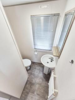 Whitstable - 2 Bedroom Sleeps 6 - 8