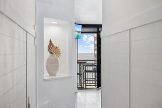 1 BR King Oceanfront with Premier Location & Stunning Views at Beach Cove Resort - 4