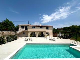 Holiday house Marlen with a private pool in Labin - 9