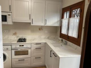 Adosado rustico familiar amplio - 8