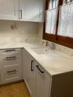 Adosado rustico familiar amplio - 1