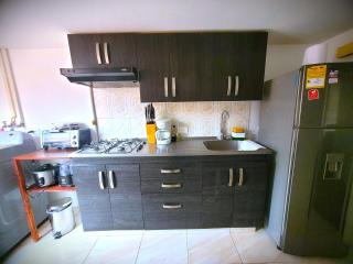 Spacious, Comfortable, and Elegantly appointed Apartment, up to 5 guests - Bogotá - 5