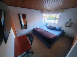 Spacious, Comfortable, and Elegantly appointed Apartment, up to 5 guests - Bogotá - 2