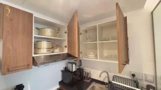 Rooftop Luxury 2BR Haven with Jacuzzi in Masdar city - Abu Dhabi - 9