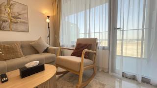 Rooftop Luxury 2BR Haven with Jacuzzi in Masdar city - Abu Dhabi - 7