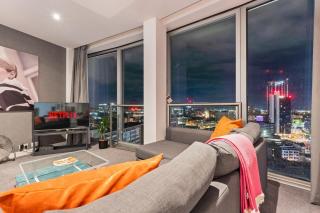 The World Famous Rotunda 18th floor skyline views - Birmingham - 3