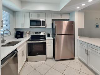 Seaside 305 - Fort Myers Beach - 2