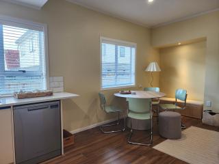 Entire home in Greenlane - Auckland - 8