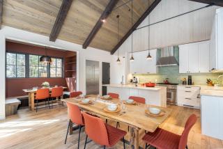 Mountain Modern Rustic by Exceptional Stays - 4