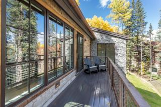 Mountain Modern Rustic by Exceptional Stays - 3