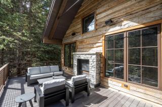 Mountain Modern Rustic by Exceptional Stays - 1