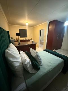 Sunshine Suites - Welkom - 1