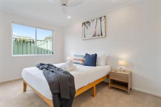 Cute Coastal 2-Bedroom Getaway - Ettalong Beach - 1