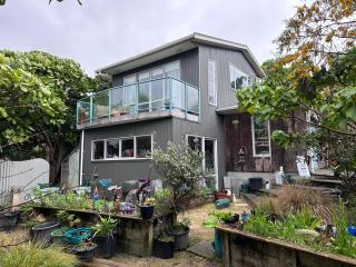 Studio 51 - 30 seconds to the beach - Waikanae - 0
