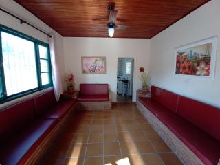 Jô Casa com Churrasqueira Próxima a Praia Grande - Ubatuba - 2