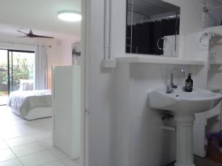 1 queen bed private bathroom own entrance - Long Jetty - 5