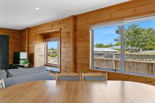 Lakewood Cottage, Cozy Lakeview Stay in Central Taupo - Taupo - 3