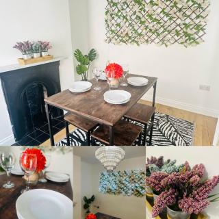 Spacious 2 bedroom house, parking and less than 10 mins walk to brayford Wharf Lincoln - Lincoln - 0