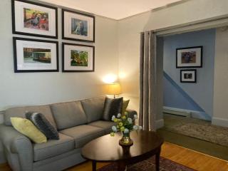 Beautiful 1 Bedroom Apt in a House - Portsmouth - 0