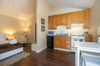 Sonoma Getaway for Two - Great Location - 7