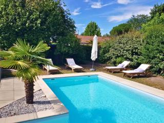 Villa familiale avec Piscine privée et chauffée - Entre Bordeaux et le Bassin d'Arcachon - 0