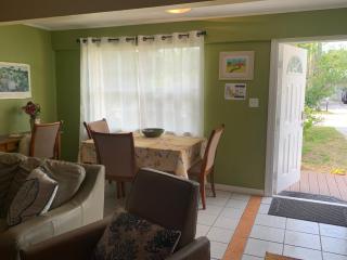 Cozy Cottage near Beaches and Downtown Sarasota - Sarasota - 1