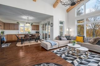 2200sqf Bungalow in Huntsville, Hidden Valley Ski Resort - Dwight - 3
