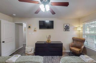 BOHO VIBE-2 Bedroom Apartment walkable to AT&T stadium,Global Life - Arlington - 3