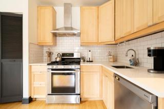 Cozy Scandinavian Loft - Espresso & Boutiques - Portland - 2