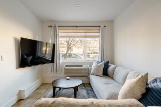 Studio Bliss Dual-Queen Stay in Vibrant Alberta - Portland - 1