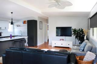 Island Shack 2BR Pet Friendly Coastal Home Near Beach in Cowes - Cowes - 3