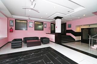 SPOT ON Hotel Center Point - Rāmpura - 0