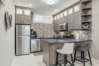 Spacious 2BR APT in Cliff Road & Queensway close to China Town, Mississauga - Mississauga - 2