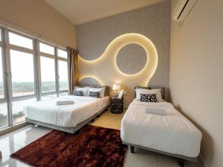 Cozy Modern Home Mount Austin JB Miko Homestay - Johor Bahru - 9