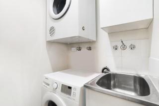 RARE FIND! Central Sydney - 2 BR & Parking - Sydney - 9