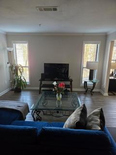 Charming & Cozy Escape Awaits! Near DT & top malls - Lawrenceville - 8