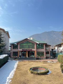 Hotel Ahmad Resorts - Pahalgām - 0