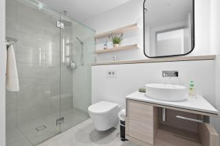Sky-High Villa with Wide Ocean Views - Gold Coast - 8
